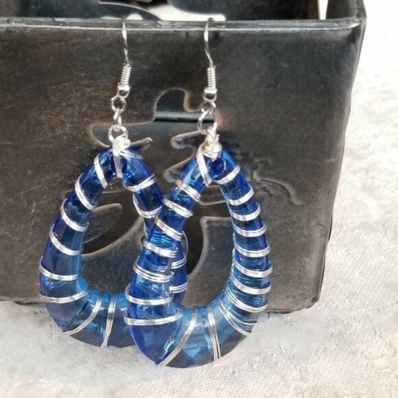 Blue Lucite Retro 80s Disco Statement Open Teardrop Wire Wrapped Earrings - Picture 1 of 5